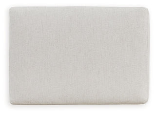 Maitelynn Ottoman