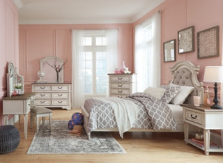 Realyn Twin Panel Bed