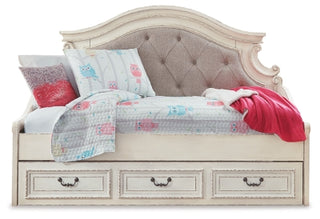 Realyn Twin Storage Day Bed and Dresser