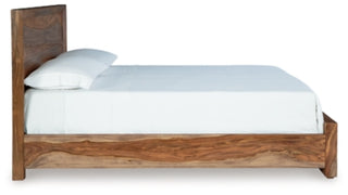 Dressonni Queen Panel Bed